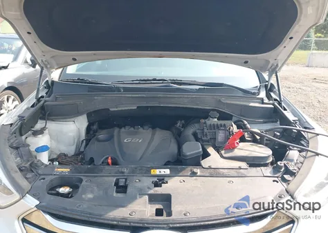 2016 Hyundai Santa Fe Sport 2.4L из США, поврежденный, VIN 5XYZUDLB0GG345842